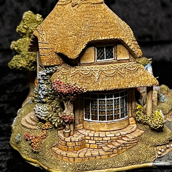 Lilliput Lane -Two Pints Please - Collectors Club - Picture 15 of 16